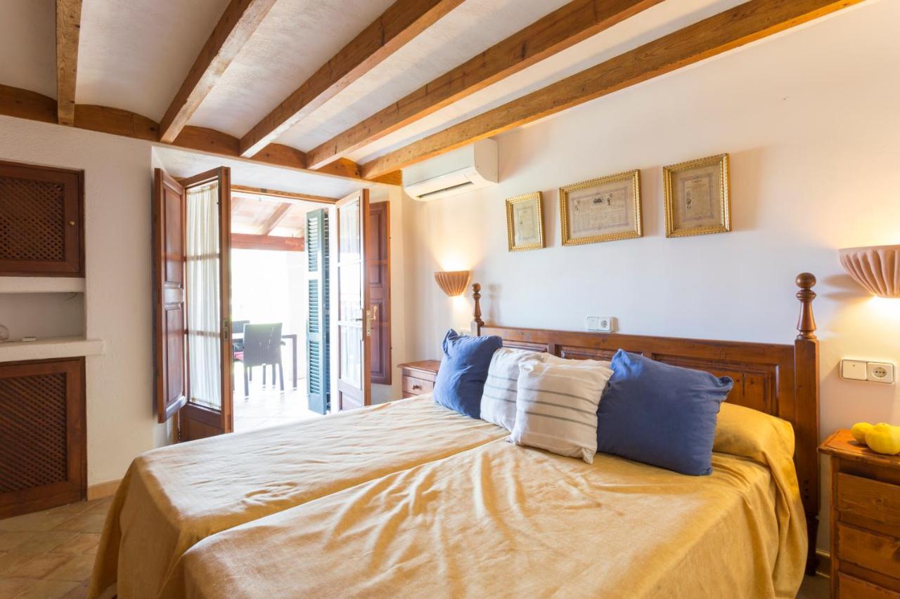 Puerto De Pollensa And Apartments, With Private Mountain Ideal For Runners, Trailers,near Approximately 5 Minutes Walking, Unique Experience In A Ullal Old Typical Mallorca House With Private Mountain And Near To The Beac Port de Pollença