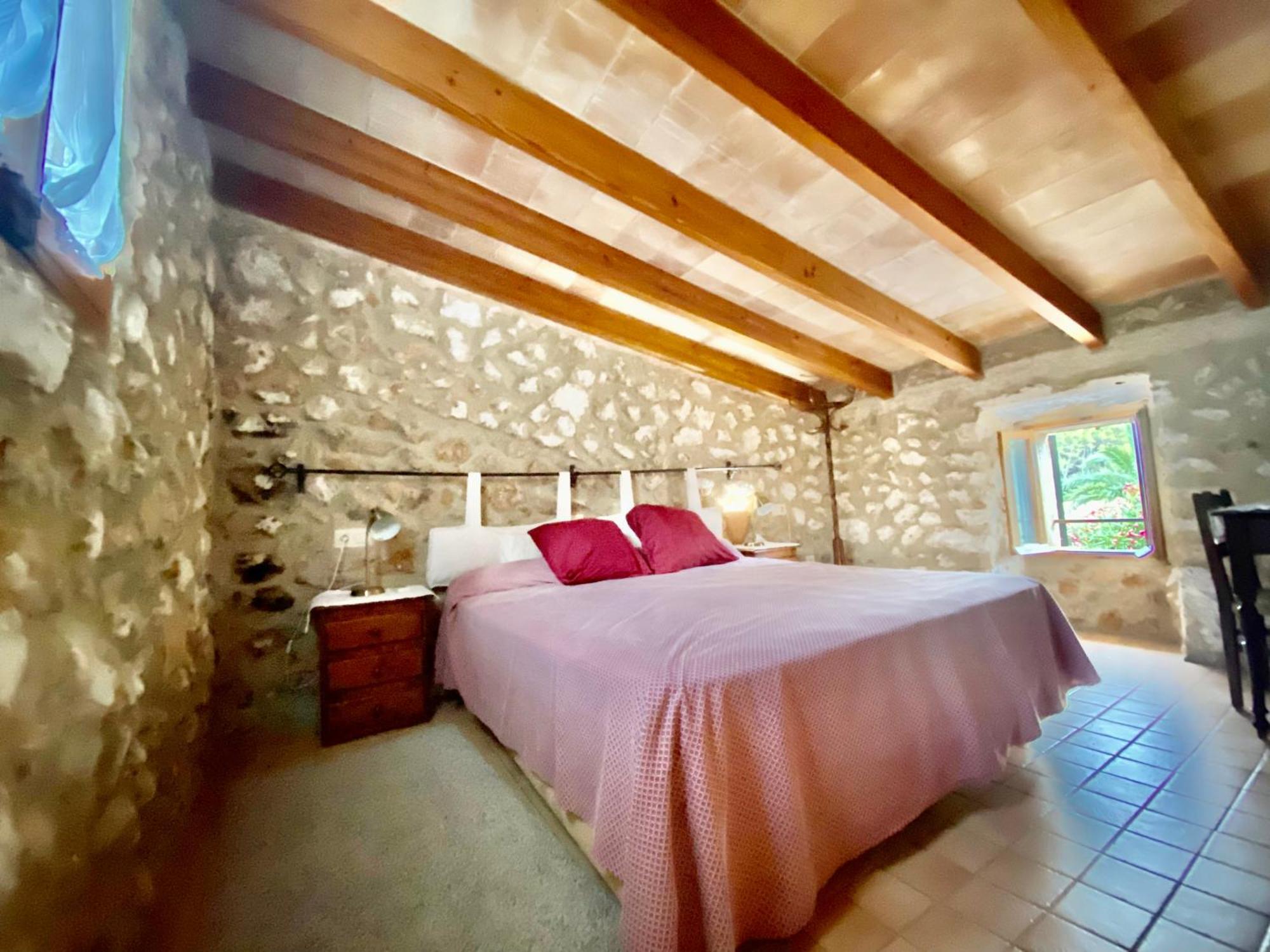 Appartement Puerto De Pollensa And Apartments, With Private Mountain Ideal For Runners, Trailers,near Approximately 5 Minutes Walking, Unique Experience In A Ullal Old Typical Mallorca House With Private Mountain And Near To The Beac
