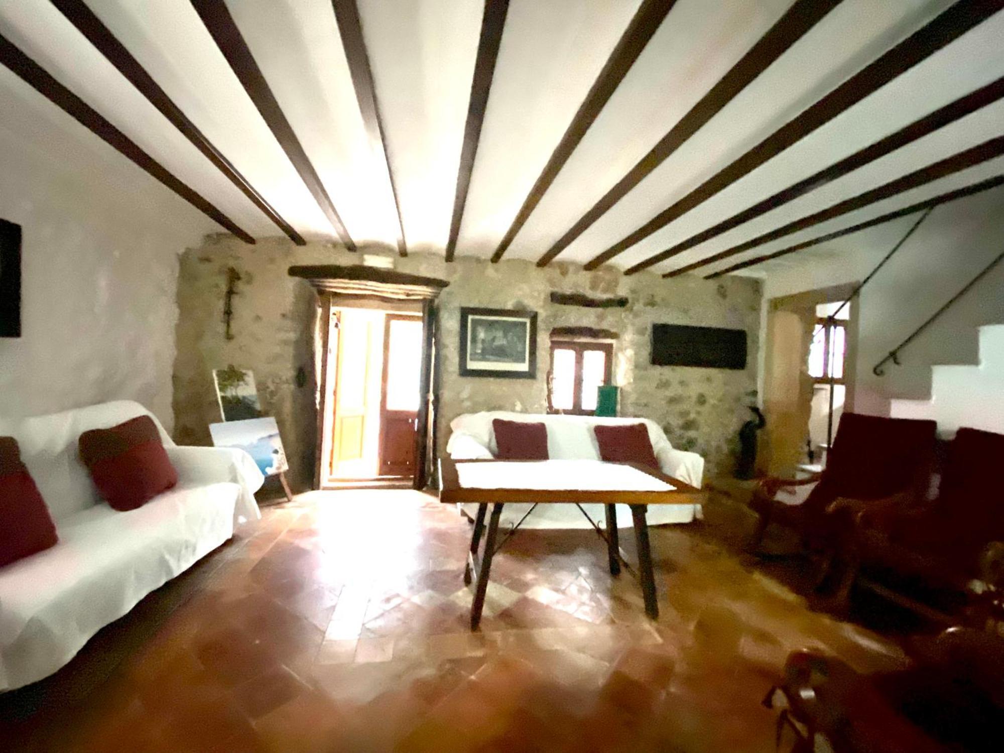 Puerto De Pollensa And Apartments, With Private Mountain Ideal For Runners, Trailers,near Approximately 5 Minutes Walking, Unique Experience In A Ullal Old Typical Mallorca House With Private Mountain And Near To The Beac