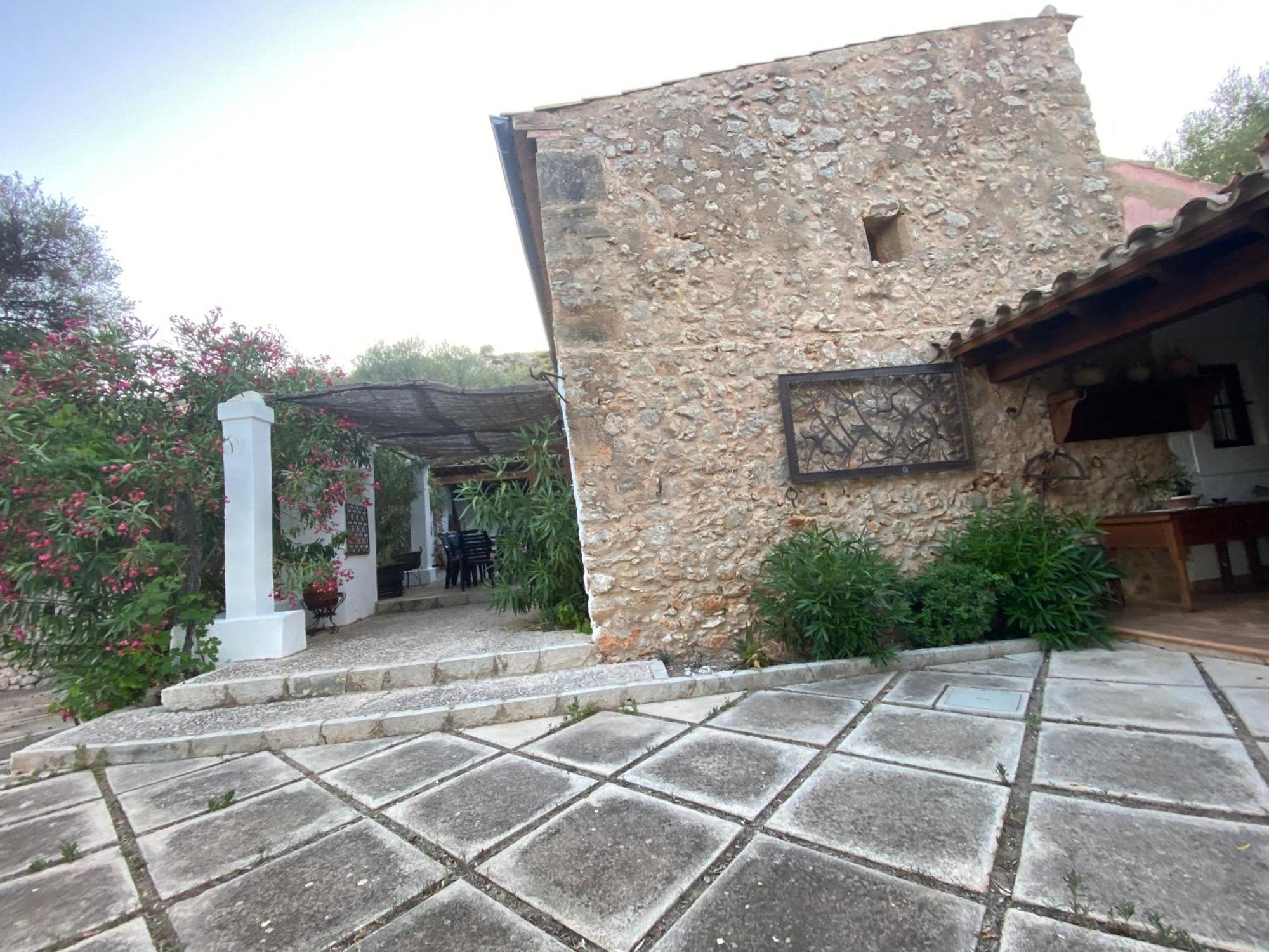 Puerto De Pollensa And Apartments, With Private Mountain Ideal For Runners, Trailers,near Approximately 5 Minutes Walking, Unique Experience In A Ullal Old Typical Mallorca House With Private Mountain And Near To The Beac Port de Pollença