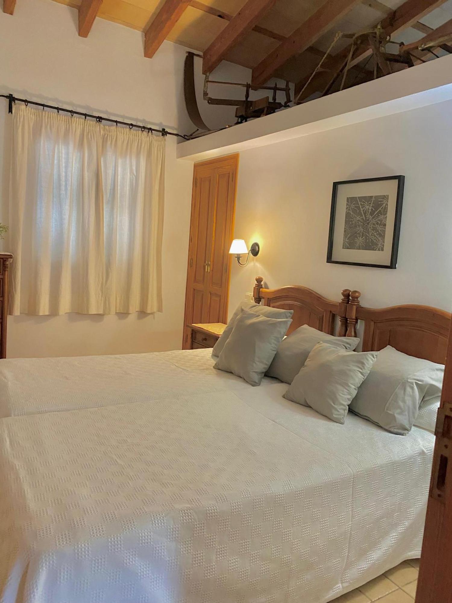 Puerto De Pollensa And Apartments, With Private Mountain Ideal For Runners, Trailers,near Approximately 5 Minutes Walking, Unique Experience In A Ullal Old Typical Mallorca House With Private Mountain And Near To The Beac