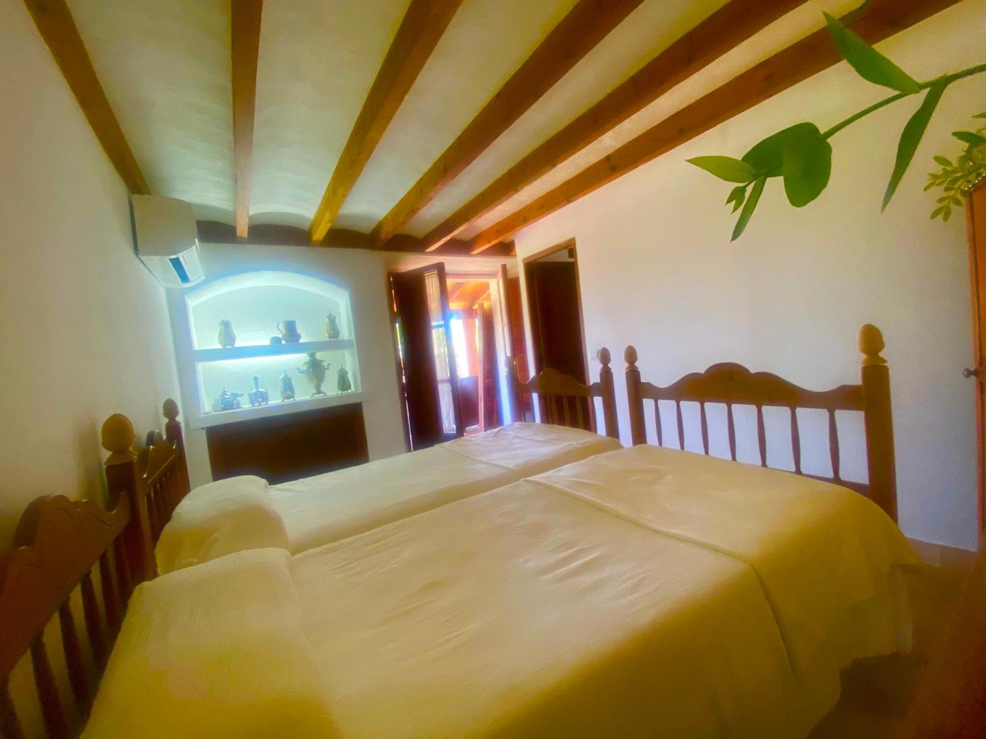 Appartement Puerto De Pollensa And Apartments, With Private Mountain Ideal For Runners, Trailers,near Approximately 5 Minutes Walking, Unique Experience In A Ullal Old Typical Mallorca House With Private Mountain And Near To The Beac *