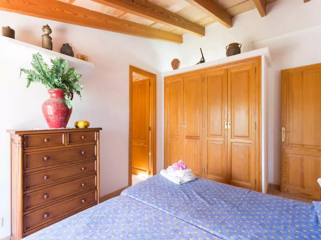 Puerto De Pollensa And Apartments, With Private Mountain Ideal For Runners, Trailers,near Approximately 5 Minutes Walking, Unique Experience In A Ullal Old Typical Mallorca House With Private Mountain And Near To The Beac Appartement Port de Pollença