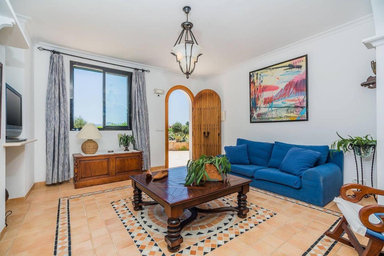 Appartement Puerto De Pollensa And Apartments, With Private Mountain Ideal For Runners, Trailers,near Approximately 5 Minutes Walking, Unique Experience In A Ullal Old Typical Mallorca House With Private Mountain And Near To The Beac