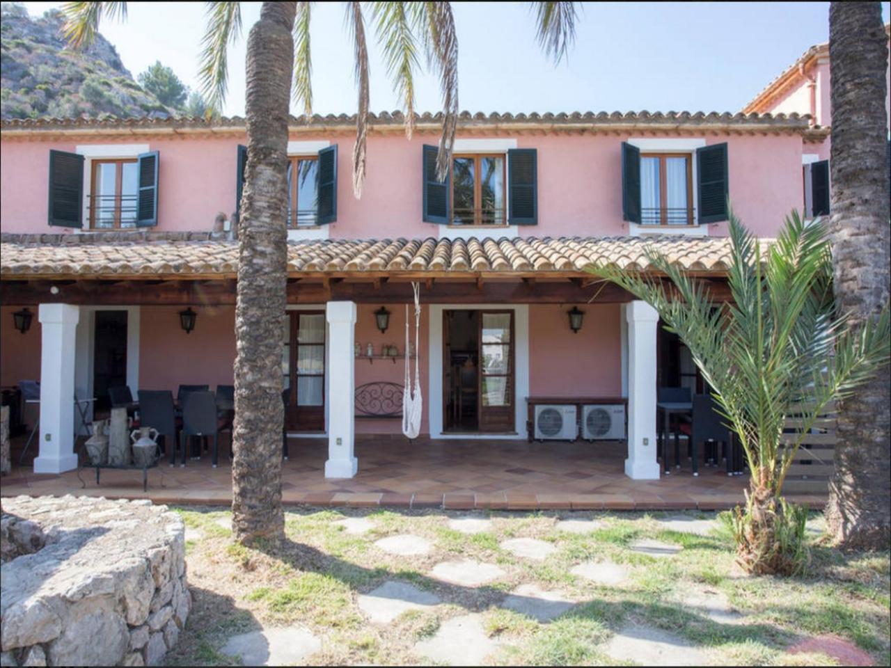 Puerto De Pollensa And Apartments, With Private Mountain Ideal For Runners, Trailers,near Approximately 5 Minutes Walking, Unique Experience In A Ullal Old Typical Mallorca House With Private Mountain And Near To The Beac *