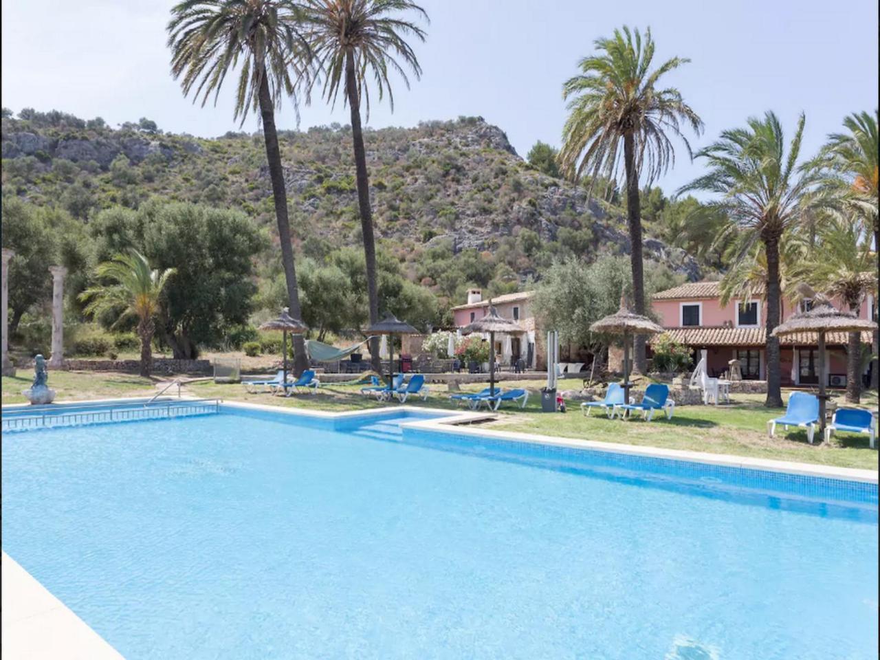Appartement Puerto De Pollensa And Apartments, With Private Mountain Ideal For Runners, Trailers,near Approximately 5 Minutes Walking, Unique Experience In A Ullal Old Typical Mallorca House With Private Mountain And Near To The Beac *