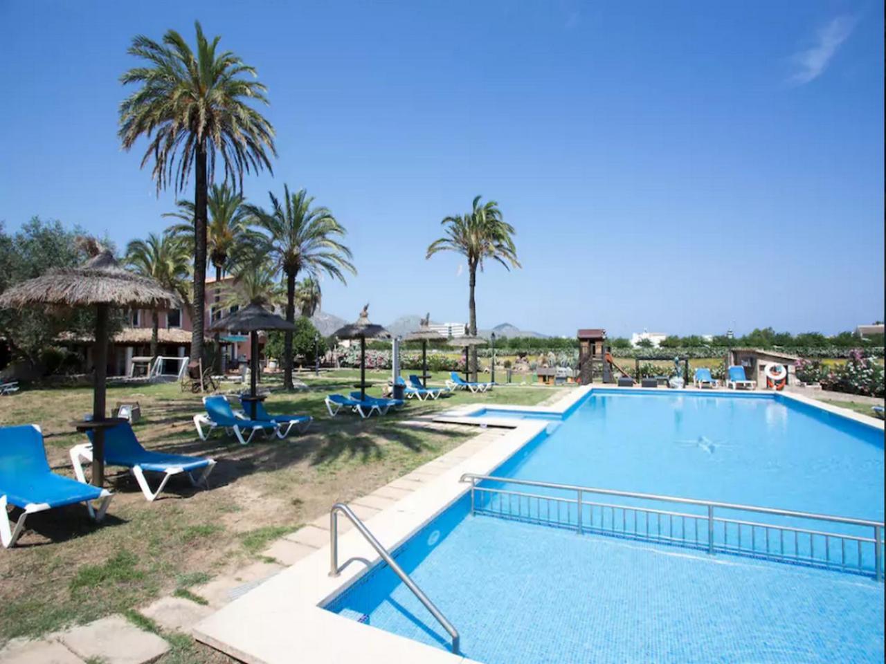 Puerto De Pollensa Villa: Mountain Retreat Near Apartment
